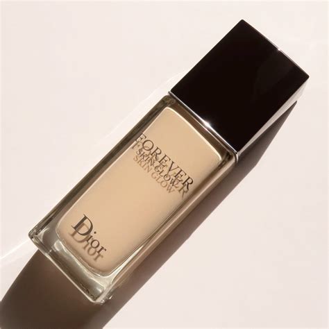 dior forever fluid skin glow.